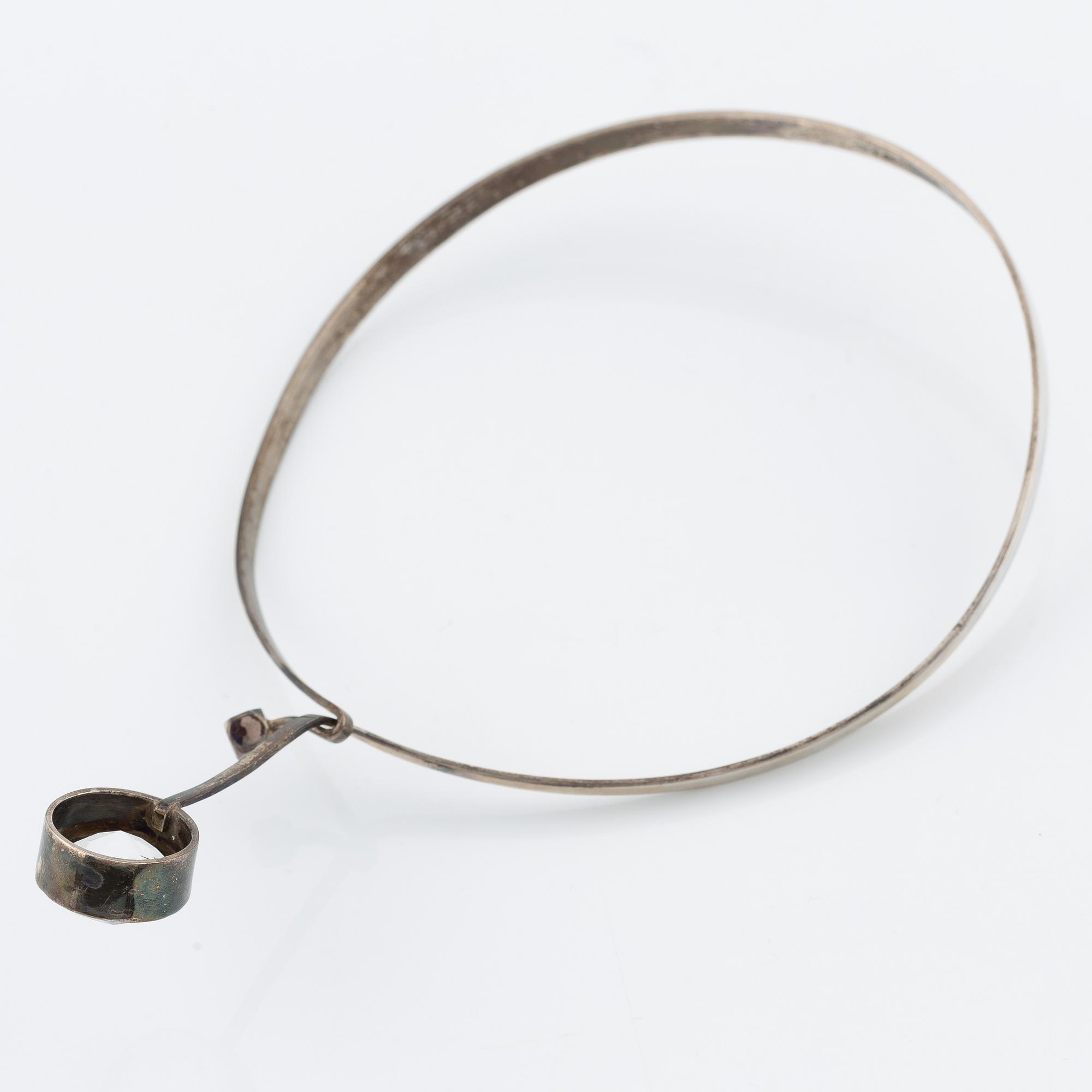 Necklace, bracelet, and a ring, silver with rock crystal, including pieces by Gert Thysell.