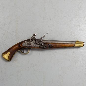 a Swedish military flintlock pistol from Carl Gustaf Stadsgevärsfaktori, around year 1800.