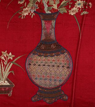 A silk embroidery, Qing dynasty.