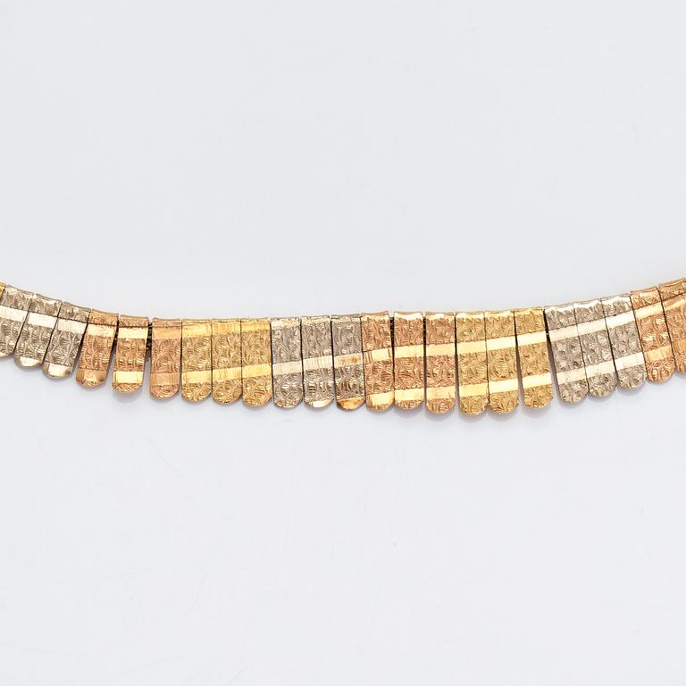 An 18K tri-colour gold necklace, Italy.