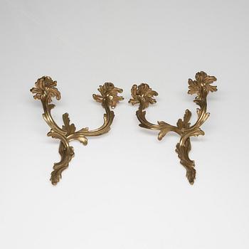 LAMPETTER, ett par, mässing, rokokostil, 1900-talet.