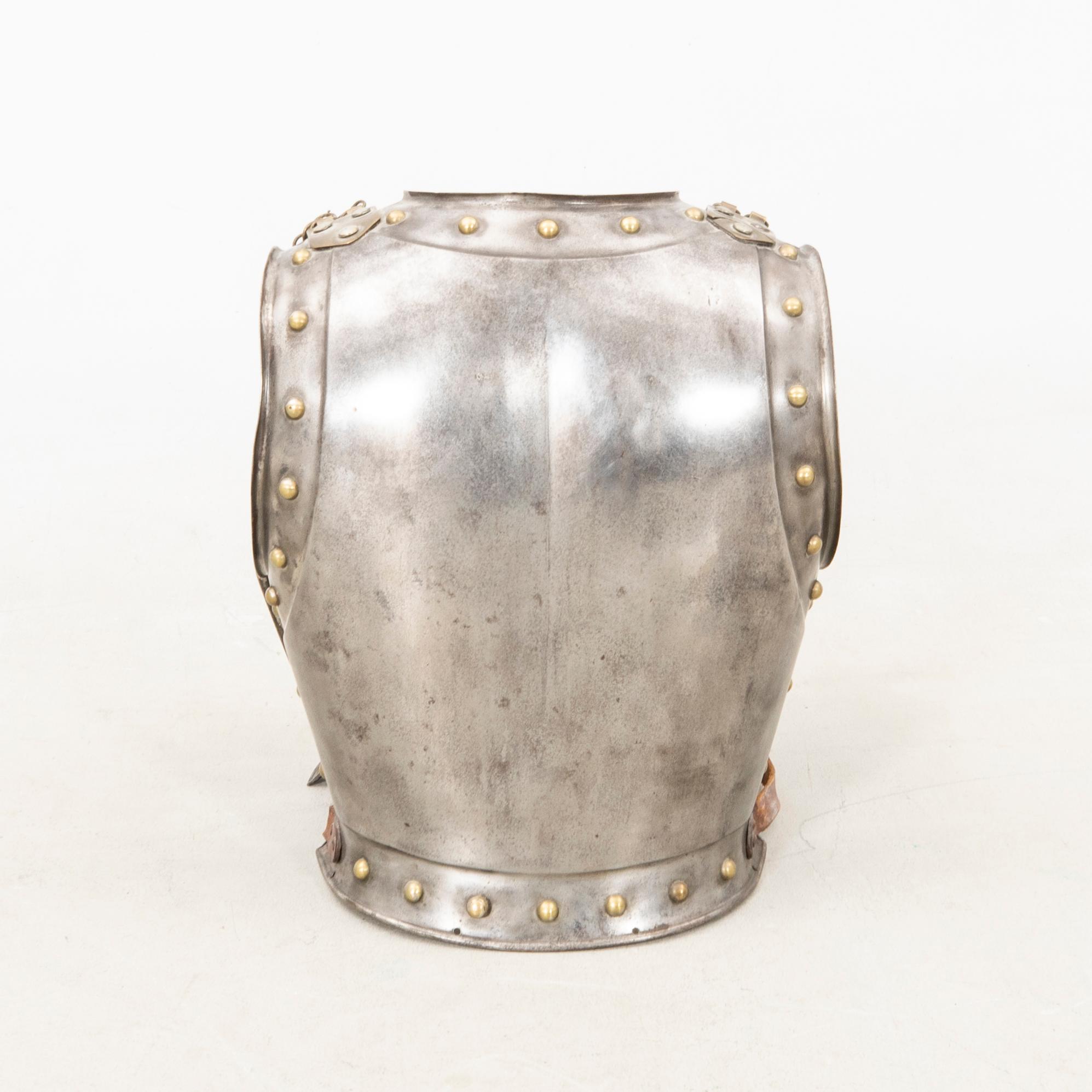 Helmet and cuirass 3 dlr  second half of the 19th century.