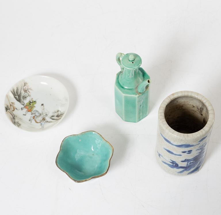 A Chinese porcelain jug with lid, vase, bowl, and serving dish,  18th-19th Century.