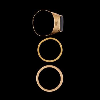 RINGAR, 3 st, 18k guld. Total vikt ca 9,8 gram.
