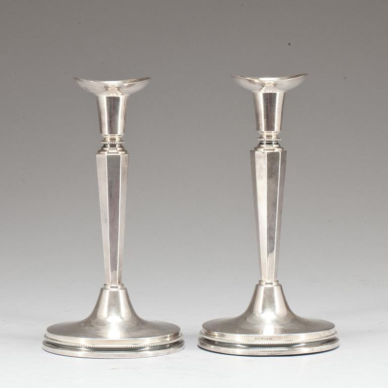 LJUSSTAKAR, ett par, silver, MGAB, Uppsala 1957.