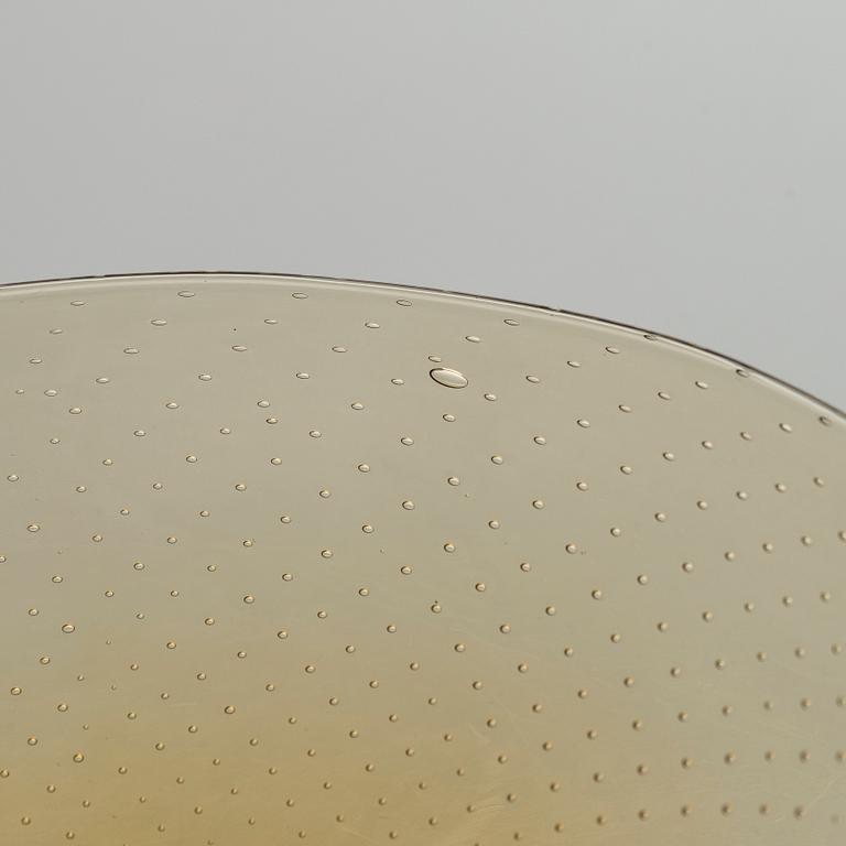 Gunnel Nyman, A glass bowl, model 'GN 11', signed G. Nyman Nuutajärvi Notsjö. Unclear dating.