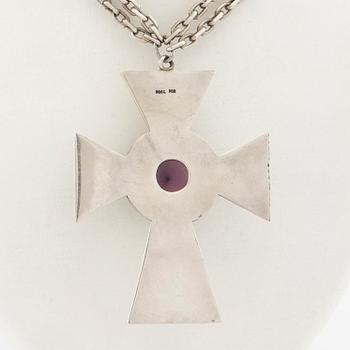 Necklace of silver in the form of a cross with faceted glass.
