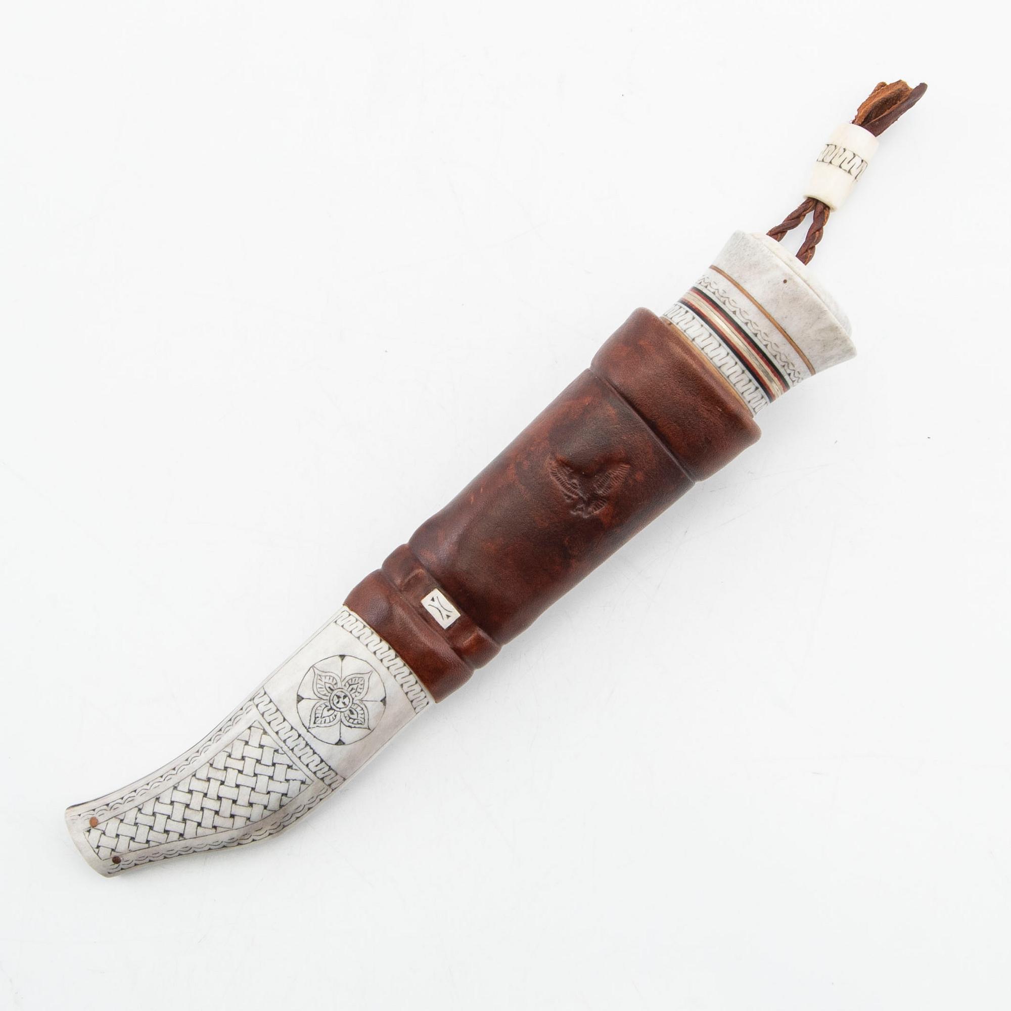 Birger Johansson, "Wiltkniven", half-horn knife, signed -19.