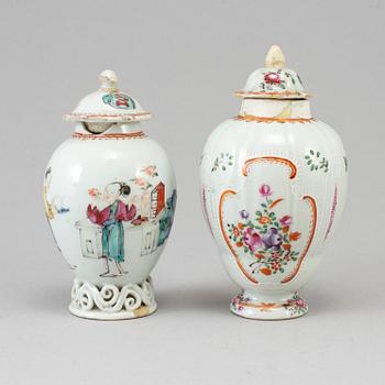 TEDOSOR med LOCK, två stycken, kompaniporslin. Qing dynastin, Qianlong (1736-95).