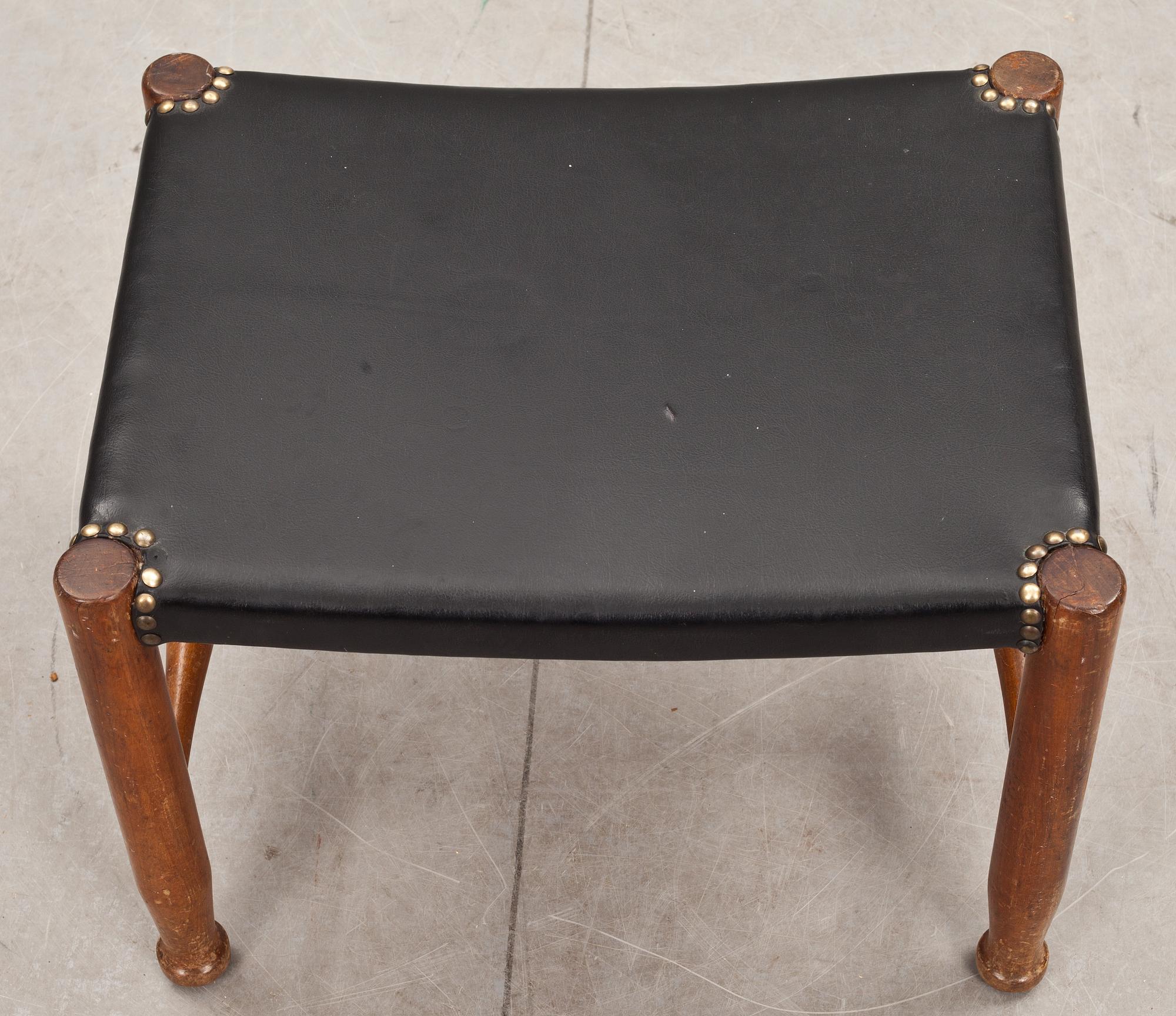 PALL, design Josef Frank. Firma Svenskt Tenn.
Modellnummer 686.