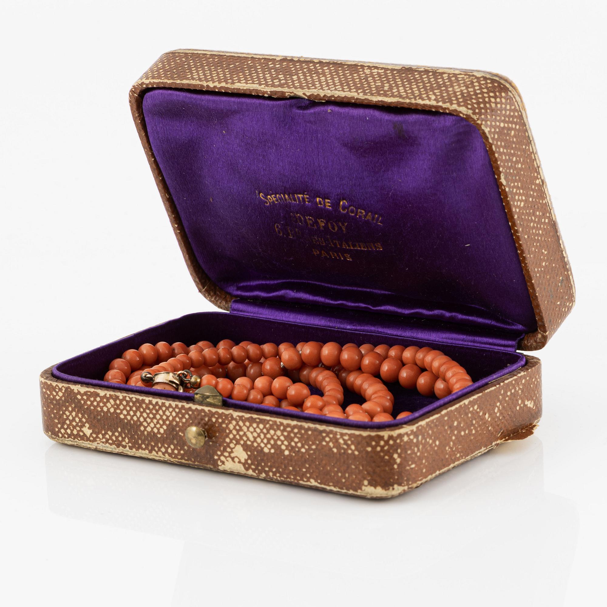Collier två rader korall lås 18K guld.