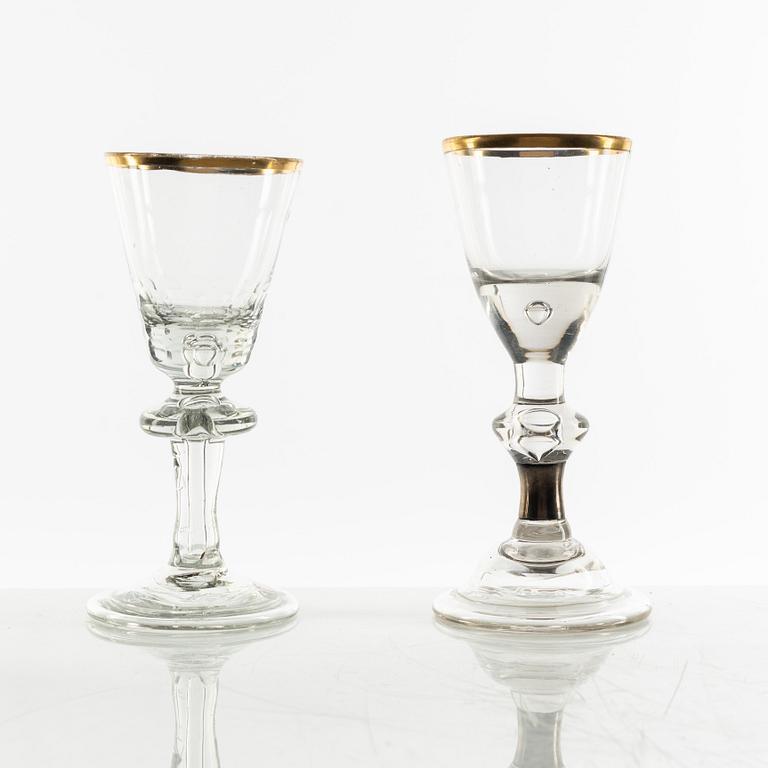 Glas, två stycken, 1700-tal.