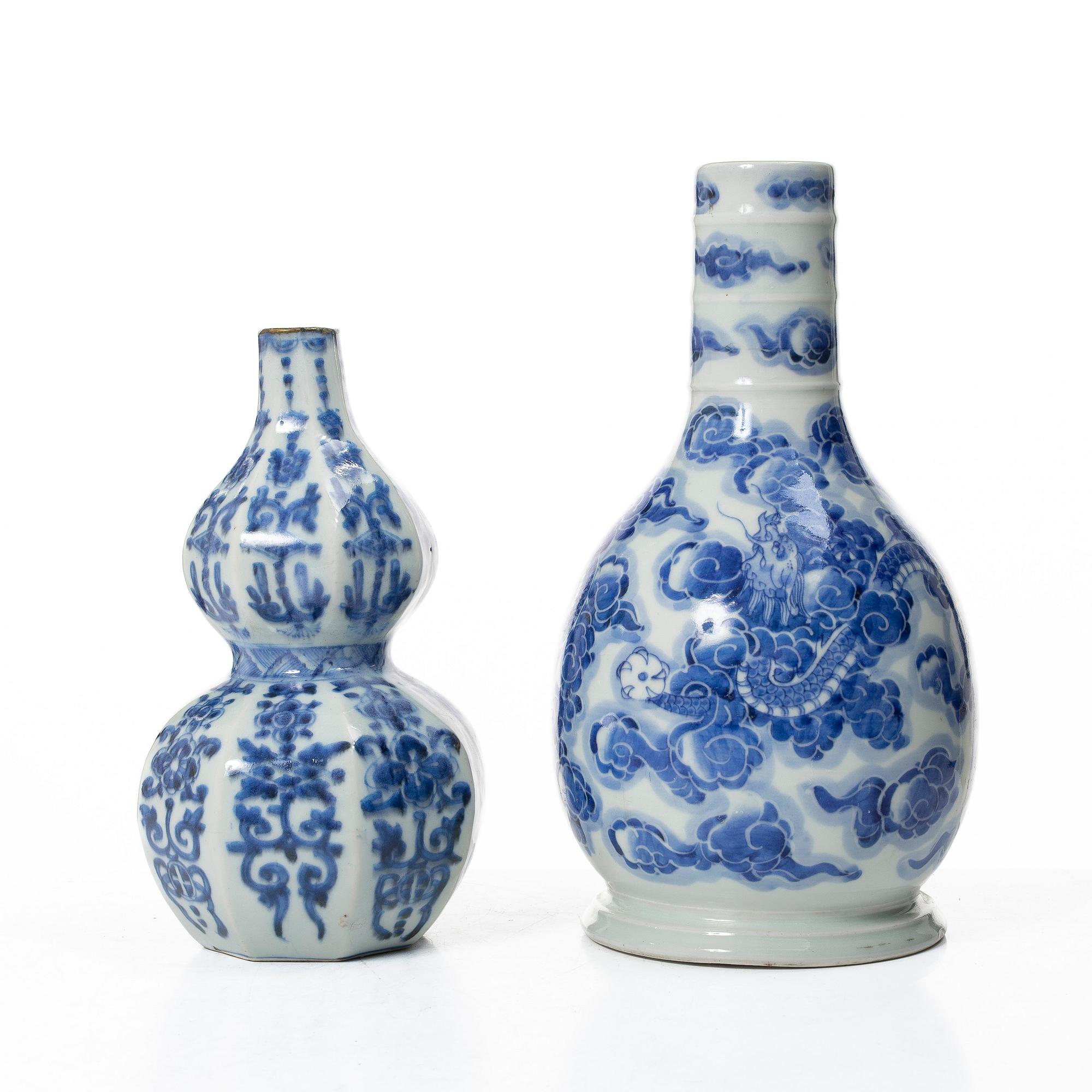 Two blue and white vases, possible for the islamic market, Qing dynasty, 18/19th century.
