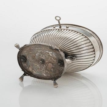 Johan Petter Grönvall, sockerskrin, silver, Stockholm, sannolikt kring 1820. Empir.