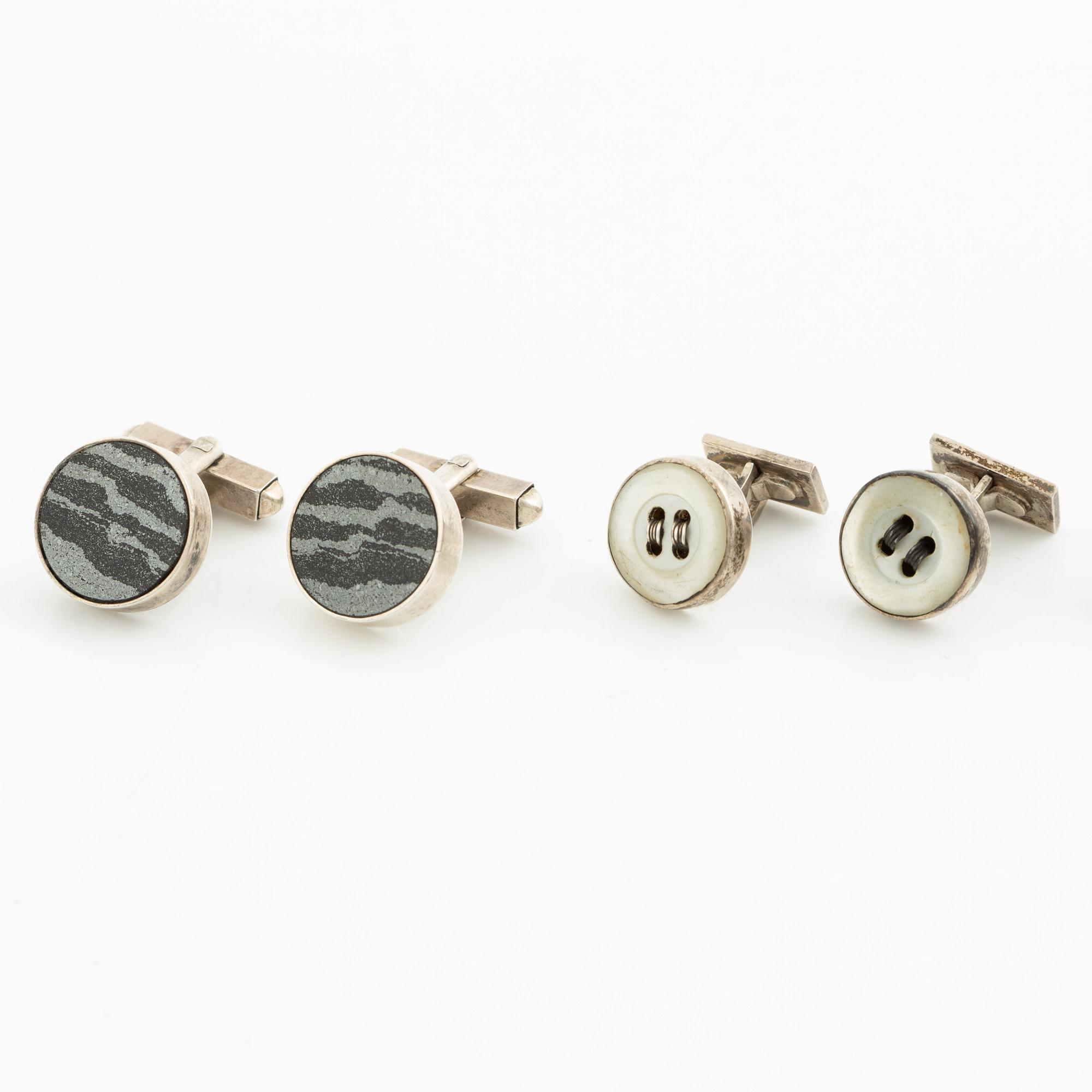 Fyra par manschettknappar, silver och pärlemor, B Liljedahl och O Bohlin, Stockholm 1964, 65, 66 och 68.