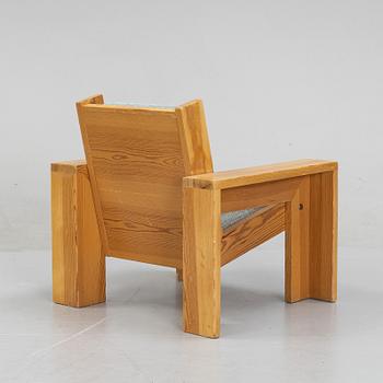 Barnmöbler, fåtölj och pallar, 4 st, 1970-tal.