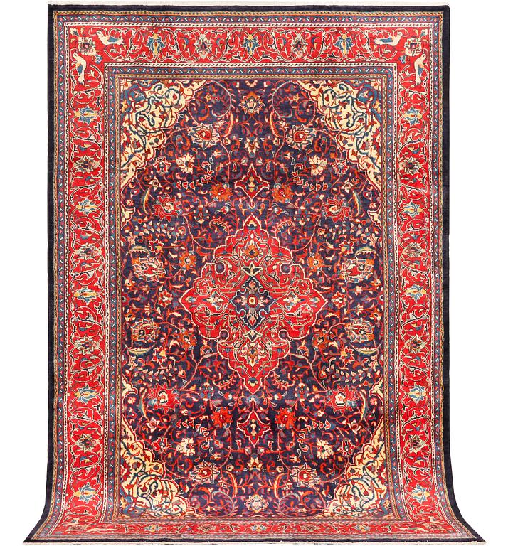 A Bakhtiari carpet, c. 321 x 210 cm.