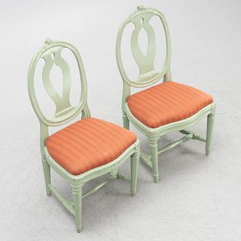 Stolar, två stycken, en av Johan Erik Höglander (mästare i Stockholm 1777-1813), Gustavianska, sent 1700-tal.