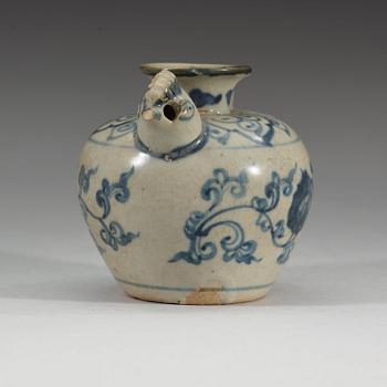 CHICKENPOT, porslin. Mingdynastin (1368-1644).