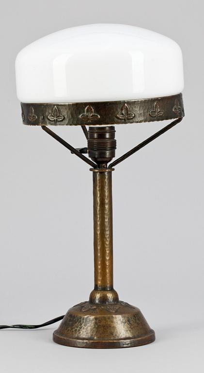 BORDSLAMPA, jugend, 1900-talets första hälft.