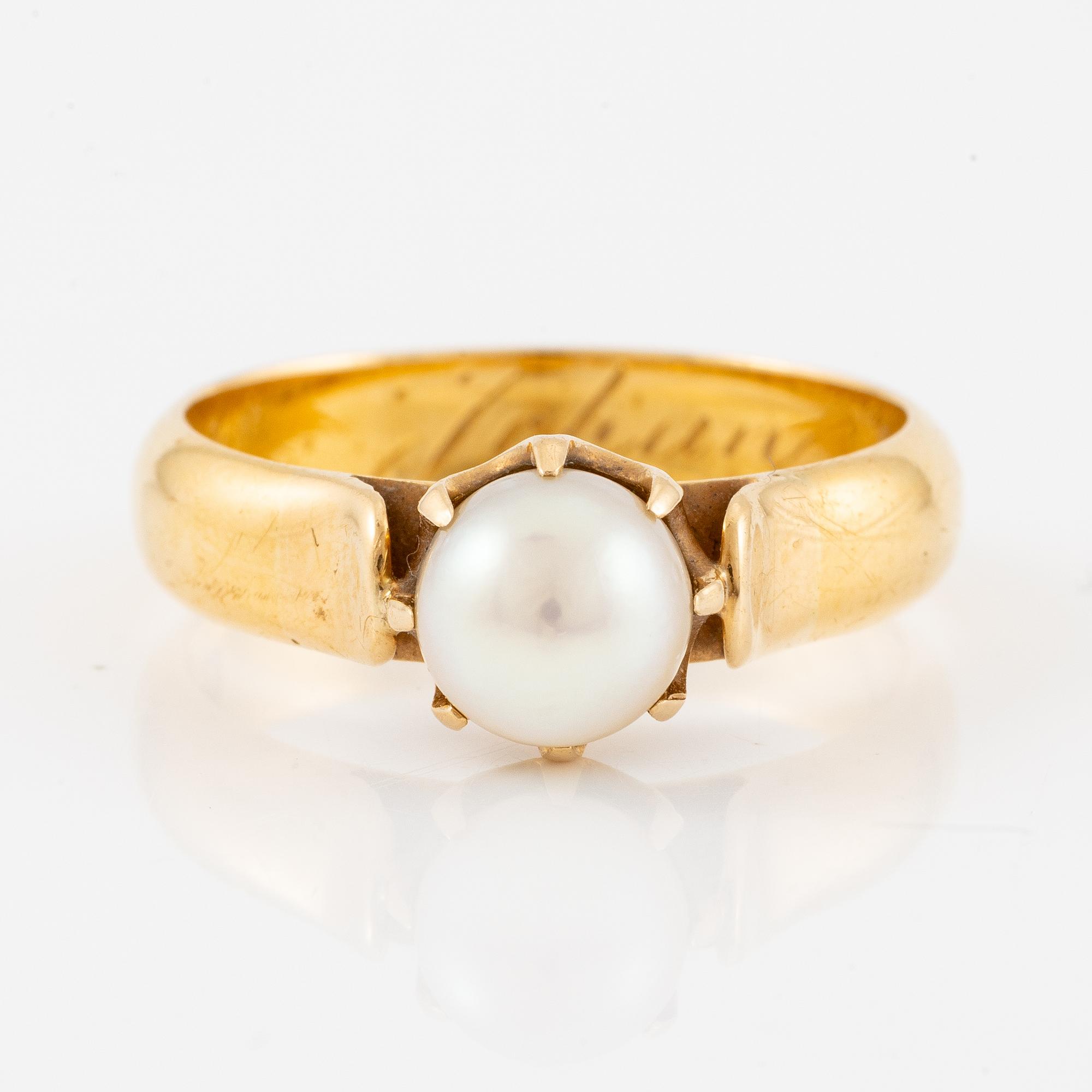 Ring, 20K gold with pearl.