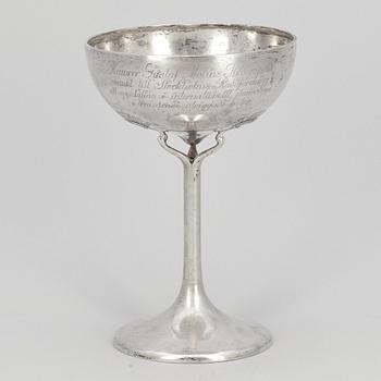POKAL, silver, jugend, CG Hallberg Stockholm 1917. Tot vikt ca 763 gram.