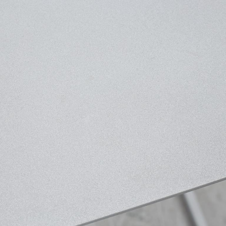 Piero Lissoni, coffee table, "Note", Cassina, Italy.