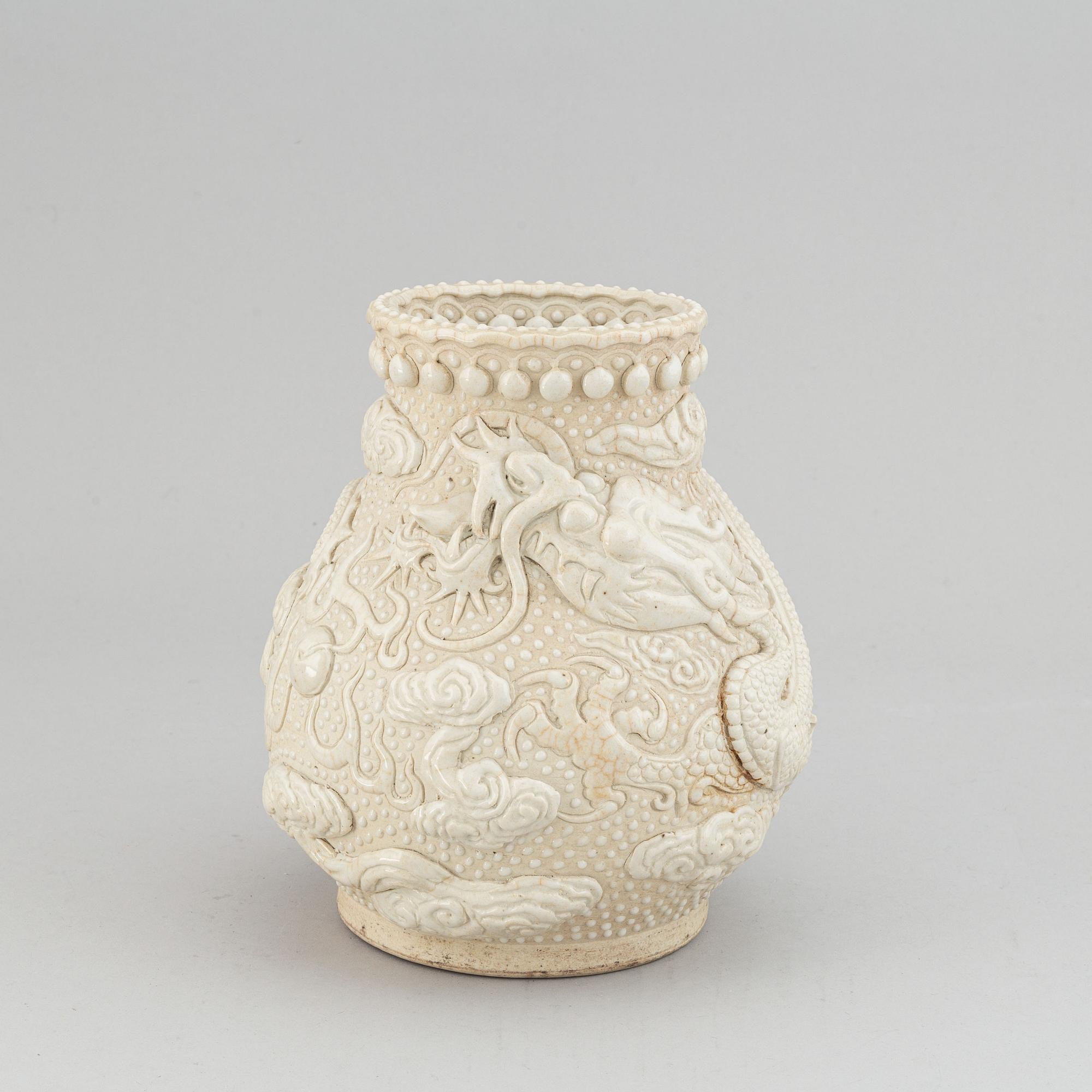 A Chinese vases, early 20th Century.