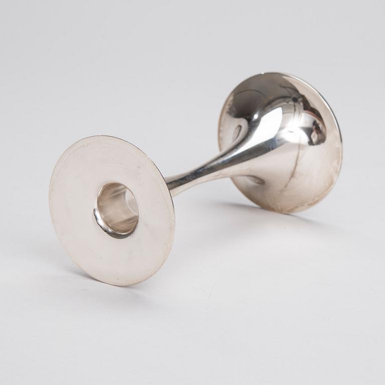 LJUSSTAKE, "Trumpet", silver, Tapio Wirkkala, Kultakeskus, Tavastehus 1999. Tot. vikt ca 158 g.