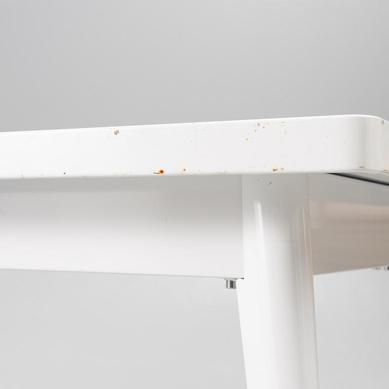 Bord, Tolix, 2000-tal.