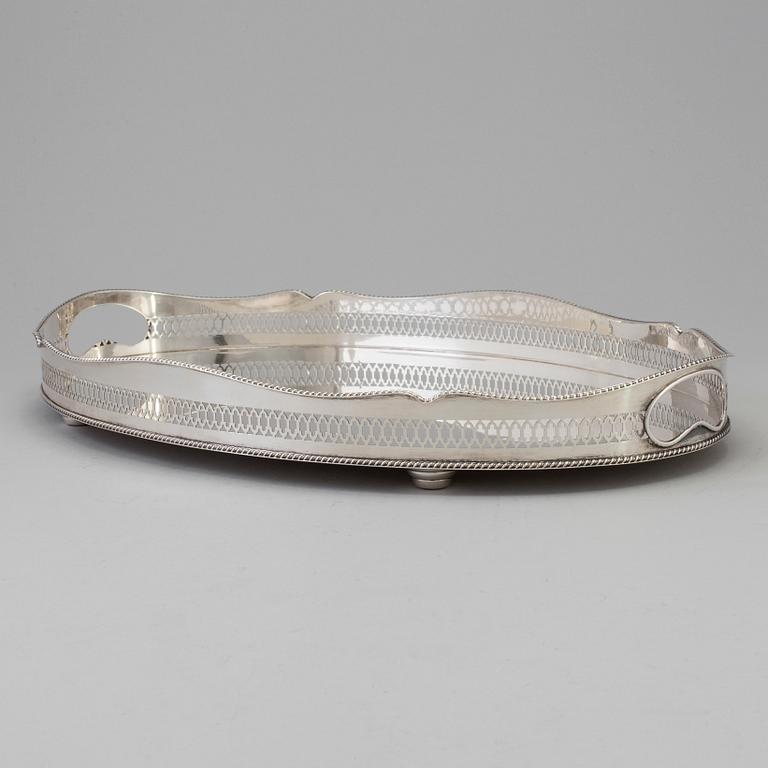 BRICKA, nysilver, England, 1900-talets andra hälft.