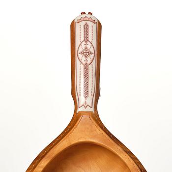 Hans Sunna, a milk vessel.