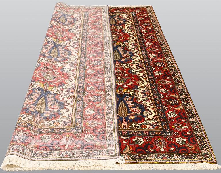 A carpet, Figural Baktiari, ca 305 x 205 cm.