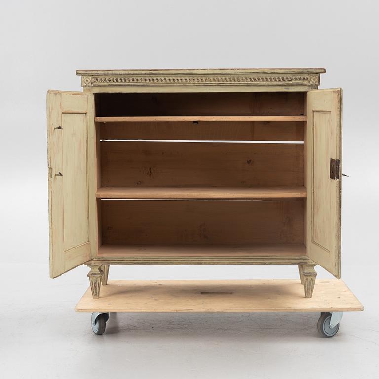 A Gustavian sideboard, circa 1800.