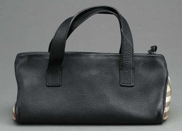 VÄSKA, Burberry.