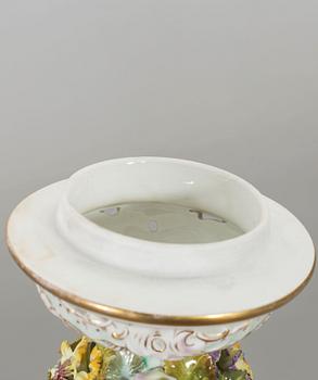 A HUGE PORCELAIN VASE WITH COVER, Germany 20th century.