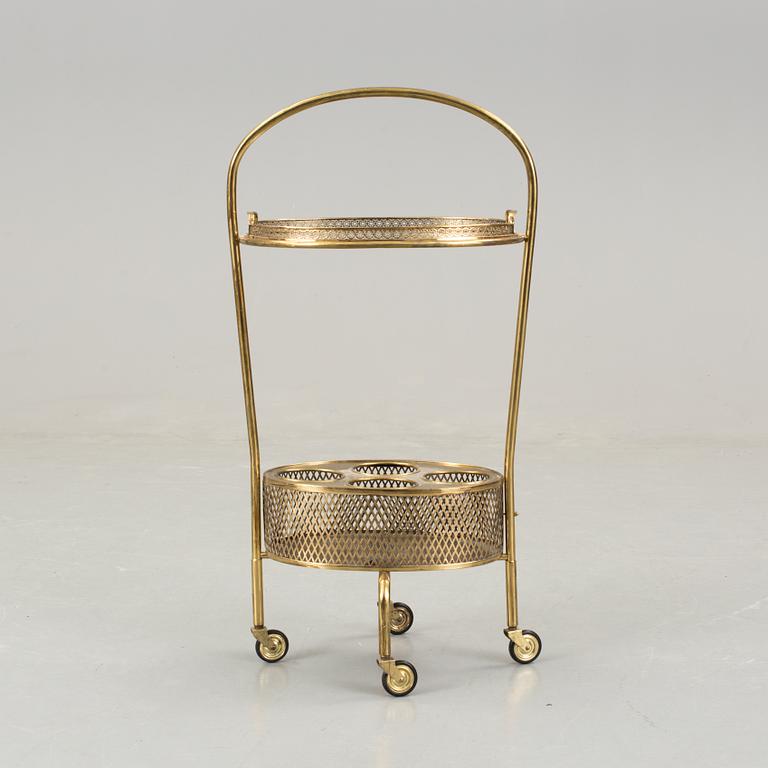 SERVERINGSVAGN, 1900-talets mitt.