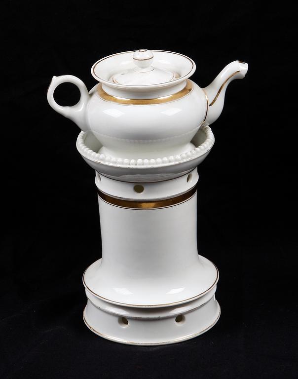 KANNA MED VÄRMESTÄLL, porslin, 1800-tal.