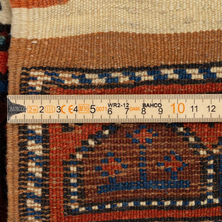 A pair, semi-antique rug, Döşemealtı, Antalya region, Turkey, ca 75 x 77 cm.