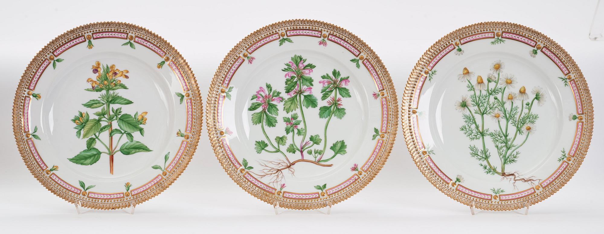 Servis, 20 delar, porslin. Royal Copenhagen, "Flora Danica", Danmark, 1900-tal.