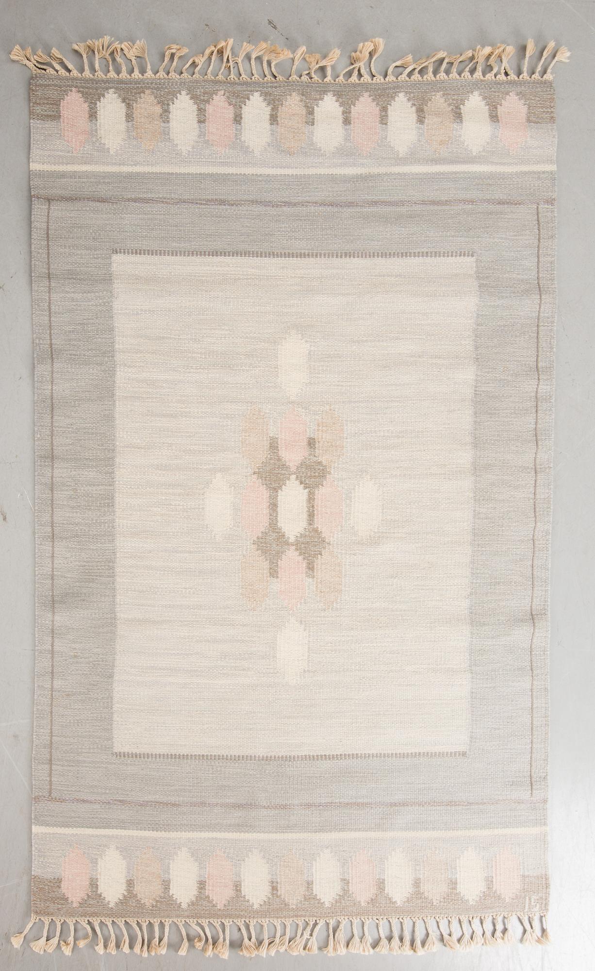 MATTA, rölakan, signerad IS (Ingegerd Silow). Ca 247 x 163 cm.