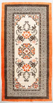 A Chinese antique carpet ca 174x93 cm.