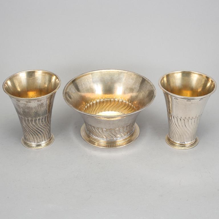 SKÅL samt 2 POKALER, silver, K Andersson, Stockholm, bla 1937. Vikt ca 1410g.