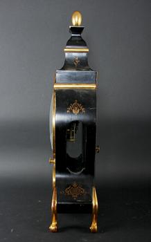 BORDSPENDYL, Louis XV-stil.