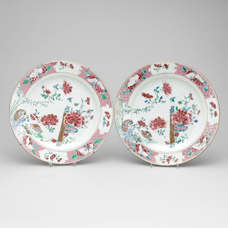 FAT, ett par, porslin, Qingdynastin, Qianlong, 1700-tal.