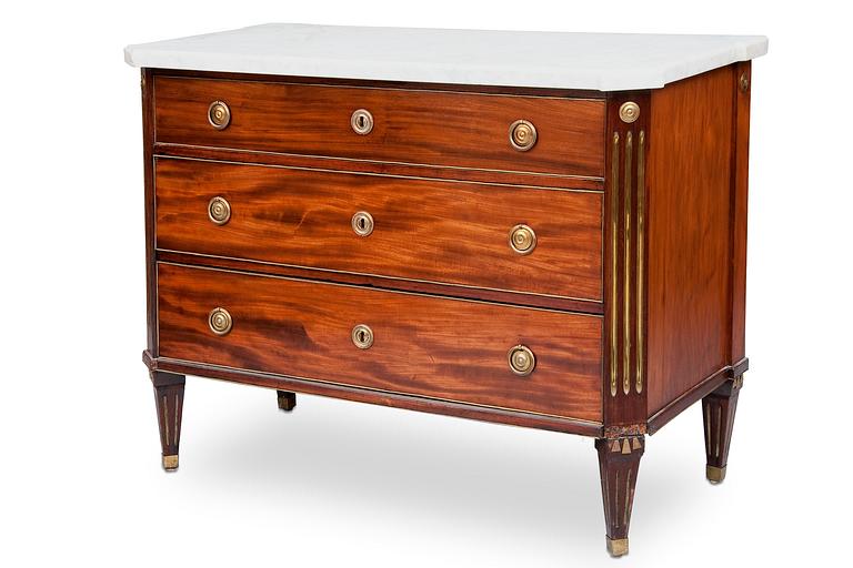 CHEST OF DRAWERS.