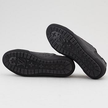 LOUIS VUITTON, a pair of sneakers, size 35,5.