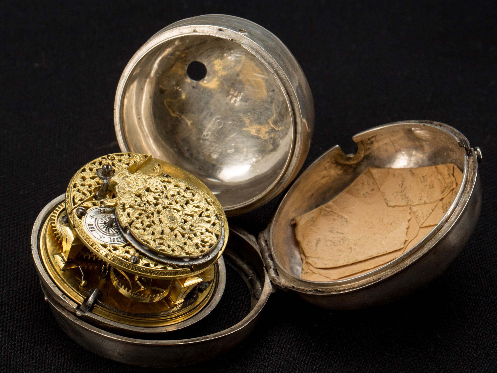 FICKUR, silver, spindelgång. Troligen England, omkring 1730.
