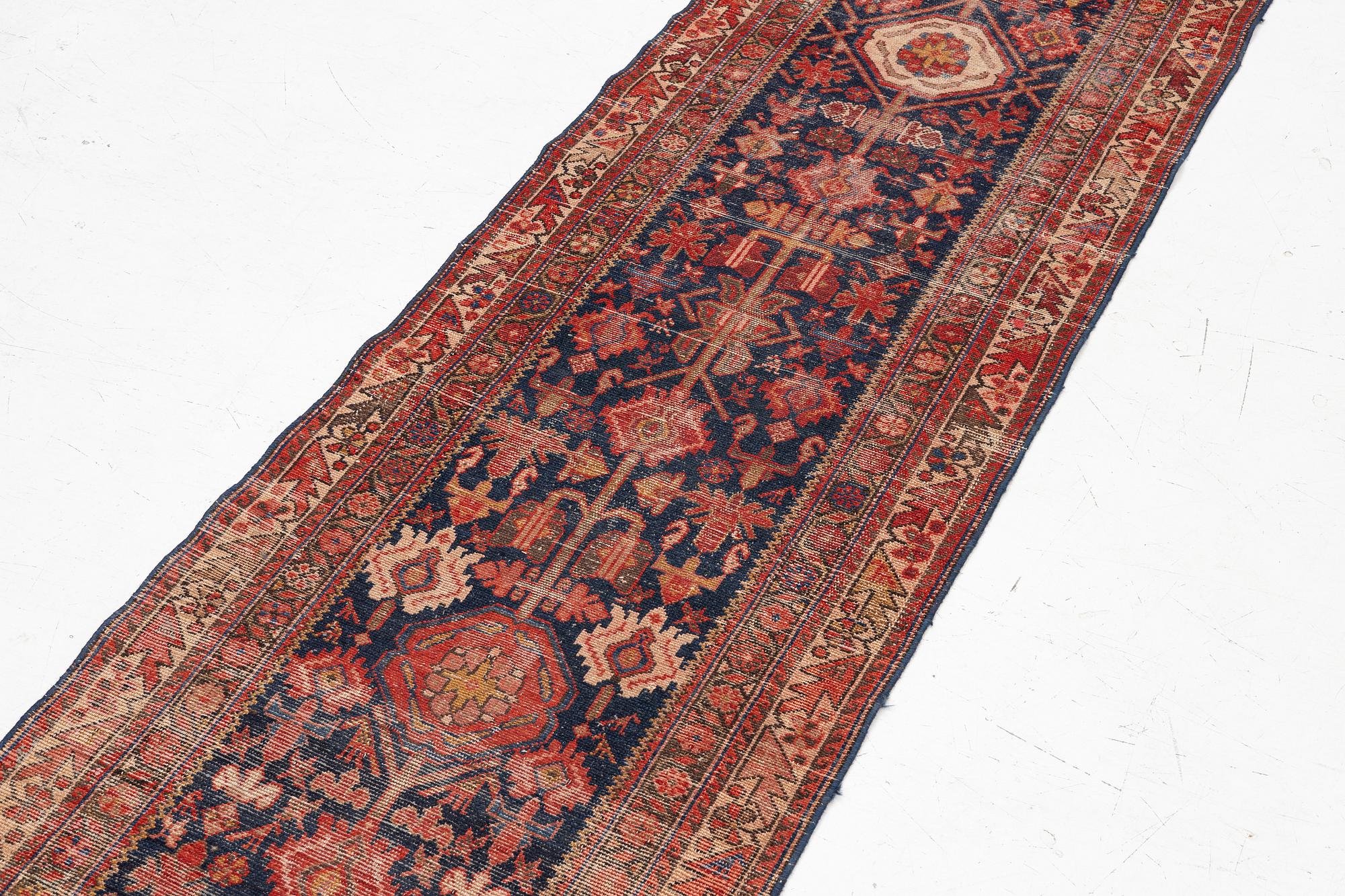 Gallery carpet, Malajir, approx. 490 x 80 cm.