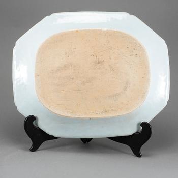 STEKFAT, porslin, Kina, 1700-tal.
